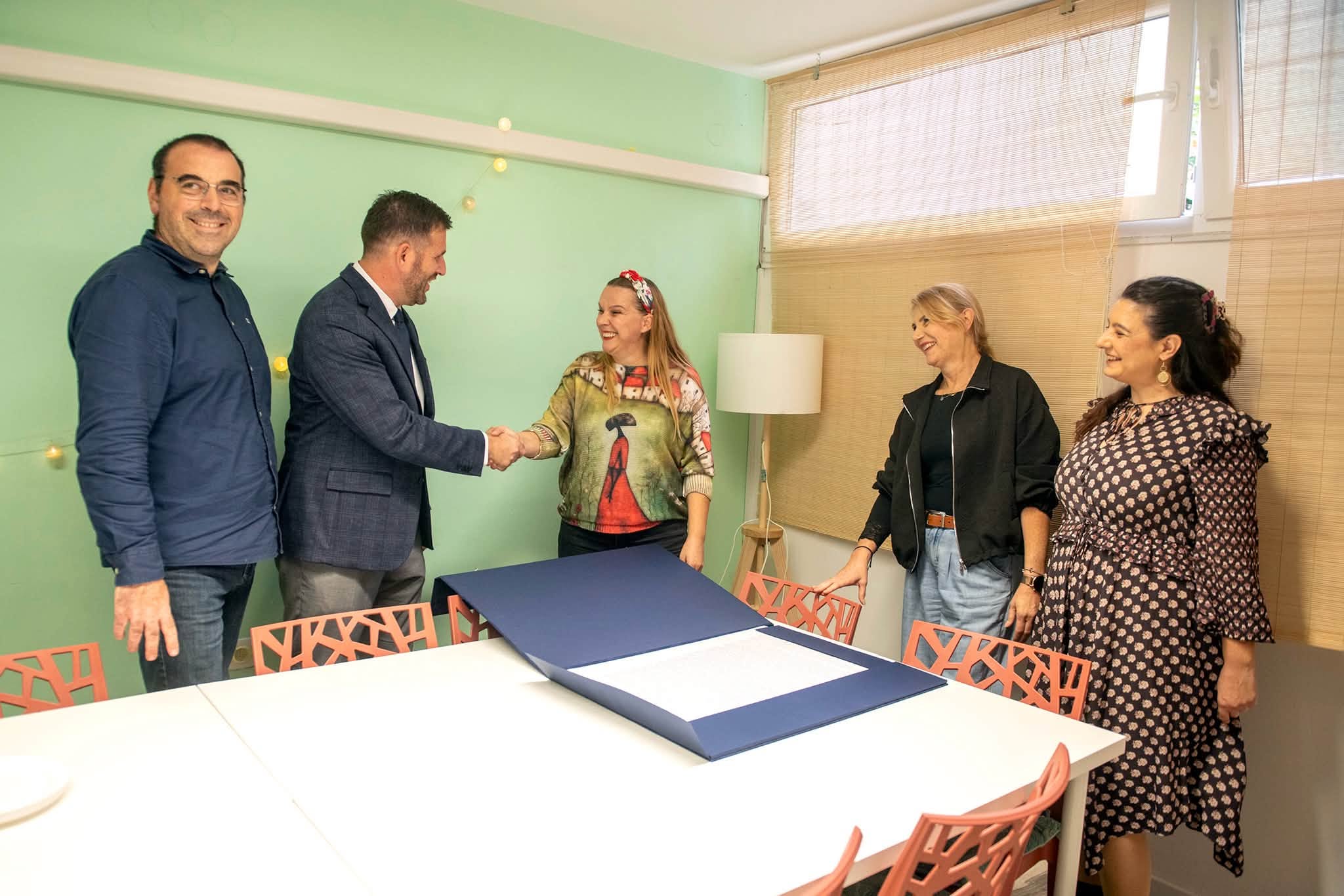 Gradonačelnik posjetio Udrugu Feniks Podrška mentalnom zdravlju i uključivanju u zajednicu (6) Gradonačelnik posjetio Udrugu Feniks Podrška mentalnom zdravlju i uključivanju u zajednicu